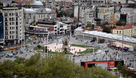 Taksim Square - Awe-inspiring Places