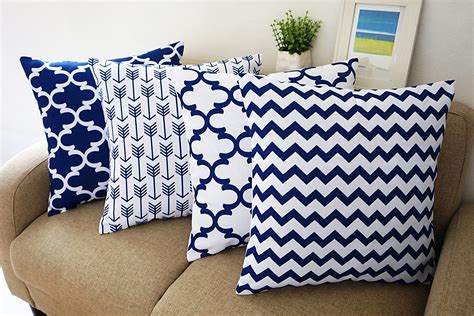 Decorative Blue and White Pillows Covers for Ornamental Accents | Decor ...