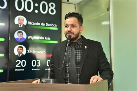 Lucas das Malhas é eleito Vereador do Ano 2022 Câmara Municipal de