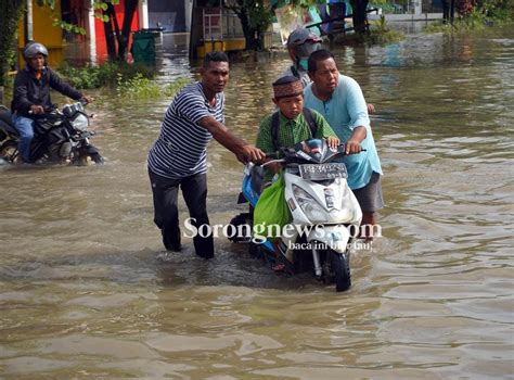 4 Distrik Terdampak Banjir Dan 1 Pohon Tumbang Akibat Cuaca Ekstrim Di