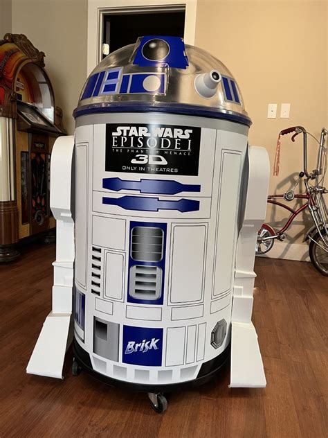 NO RESERVE COLLECTIBLE R2 D2 Star Wars Cooler - EG Auctions