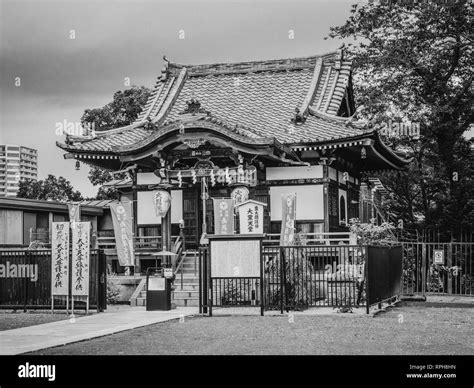 Beautiful Shrine At Ueno Park In Tokyo Tokyo Japan June 12 2018