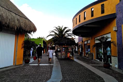 Southern Blue Traveler: CARNIVAL CRUISE PORT ~ COZUMEL, MEXICO