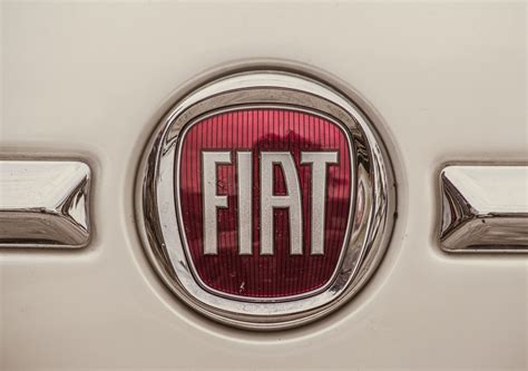 Free picture: Fiat, sign, shining, chrome, metallic, symbol, car ...