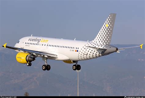 EC MIR Vueling Airbus A319 112 Photo By JMR ID 666403 Planespotters Net