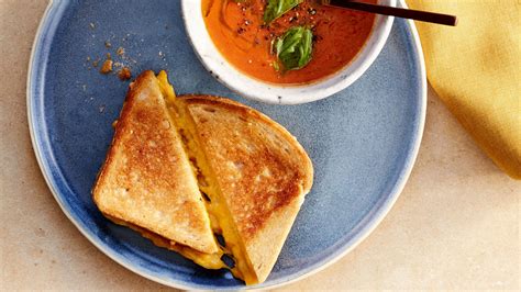 Grilled Cheese And Tomato Soup How To Get This Classic Combo Just Right Martha Stewart