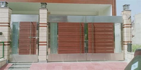 Modern 6 Feet Stainless Steel Hinged Gate At Rs 380 Kg In Faridabad