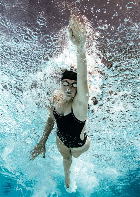 Underwater Senior Photos Swimming Senior Pictures Swimming