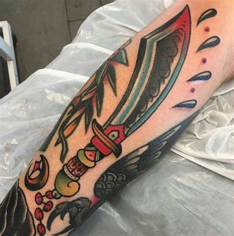 50+ Traditional Dagger Tattoo Designs With Meaning (2019) | Tattoo ...