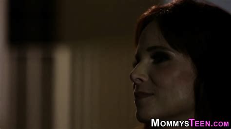 Stepmom Lesbian Squirts