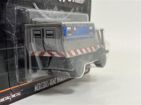 Jurassic World Mercedes Benz Unimog U L Hot Wheels Real Riders HCP Fruugo DE