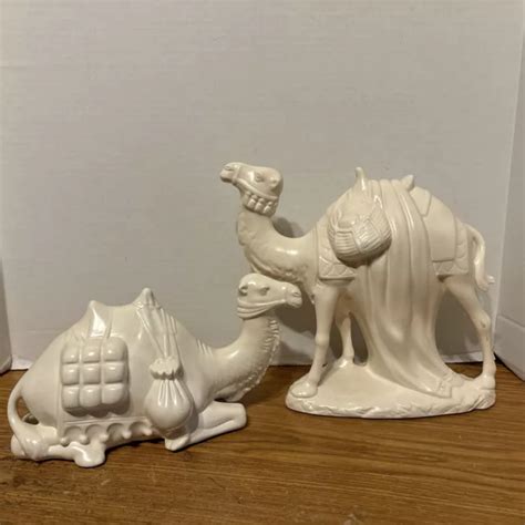 2 HOLLAND MOLD Christmas Nativity Large Camels White Glazed Ceramic