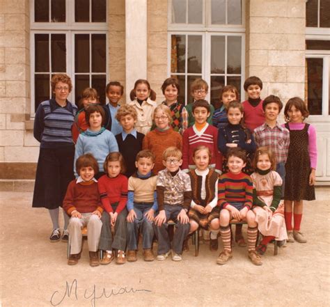 Photo De Classe Classe De Cp Ou Ce1 Année 76 Ou 77 De 1977 Notre Dame