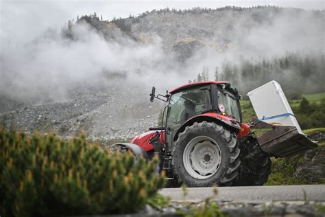 Brienz Les Habitants Quittent Leur Maison Avec Lespoir De Revenir