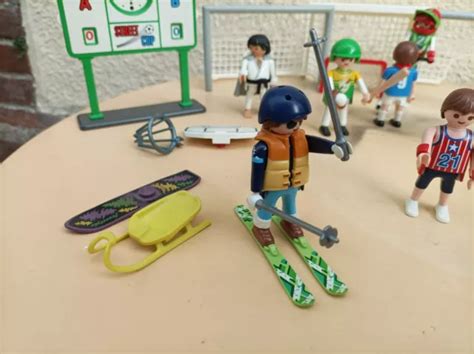 PLAYMOBIL LOT 11 Sportifs Football Biker Judo Tennis Base Ball