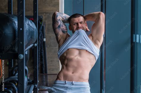 Foto De Stock Mans Naked Body Muscular Shoulders Naked Man Muscular Male Body Gay Sexy Model