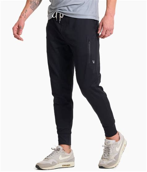 13 Best Workout Pants for Men - PureWow