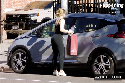 Kristen Bell Sexy Shows Off Her Hot Physique After A Yoga Class In Los Feliz Aznude