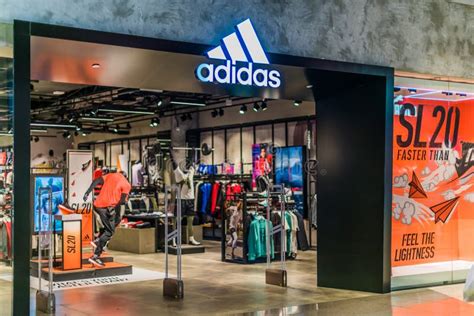 Singapour Boutique De Sports Adidas Photographie Ditorial Image Du