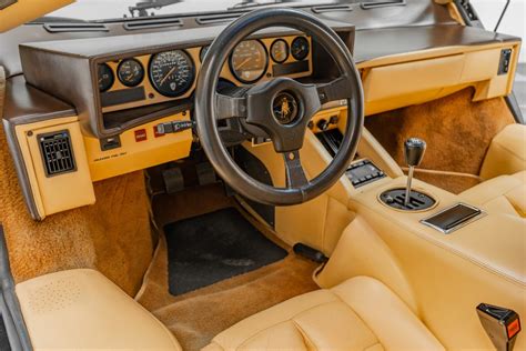 1988 Lamborghini Countach 5000 Quattrovalvole Coupe Uncrate