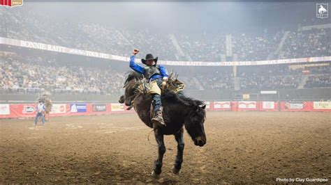 Minnesota man takes bareback win at Rodeo Rapid City | TSLN.com