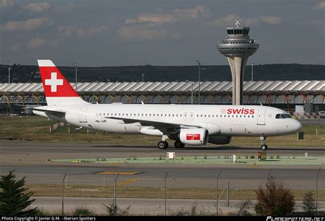 HB IJR Swiss Airbus A320 214 Photo By Javier G M Iberian Spotters