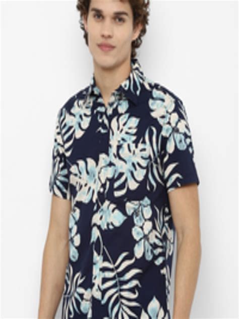 Buy American Eagle Outfitters Men Blue Regular Fit Floral Printed