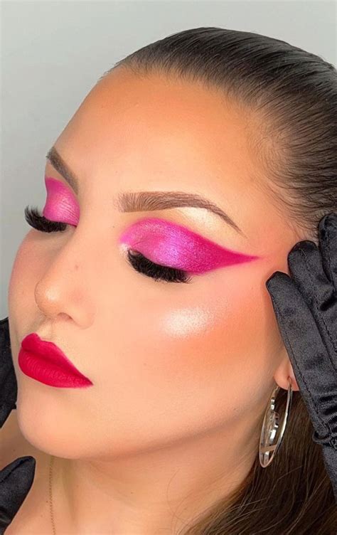 Hot Pink Eye Makeup Ideas