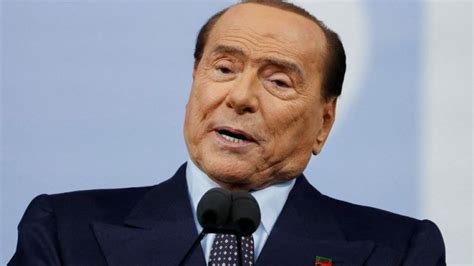 Italia Berlusconi Sigue Internado Y Padece Una Grave Enfermedad Perfil