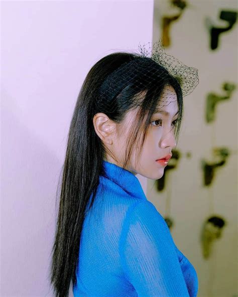 イェリさんのインスタグラム写真 イェリinstagram 「yeri Noblessemen November Issue💜