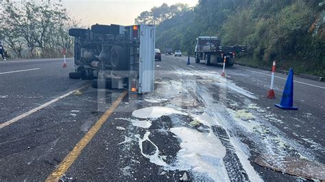 Pesar Camioncito Cargado De L Cteos Se Accidenta En Santa Cruz De