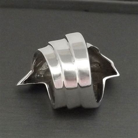 DND Sterling Silver Modernist Lightning Bolt Ring Hea… - Gem