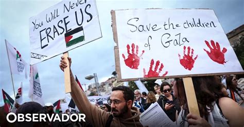 Centenas De Pessoas No Centro De Lisboa Contra Viol Ncia Em Gaza E Por