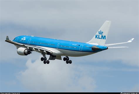 Ph Aom Klm Royal Dutch Airlines Airbus A Photo By Ramon Jordi