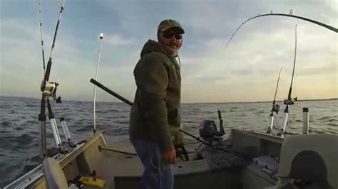 Trolling Spring Walleyes Green Bay Youtube