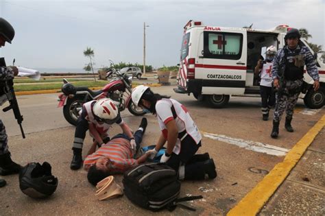 Pierde El Control Y Derrapa Motociclista En Coatzacoalcos