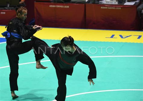 FINAL PENCAK SILAT KELAS B PUTRI INDONESIA VS VIETNAM ANTARA Foto