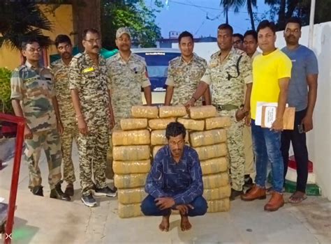 107 Kg Of Ganja Was Being Smuggled By Car One Smuggler From Andhra Pradesh Arrested Another