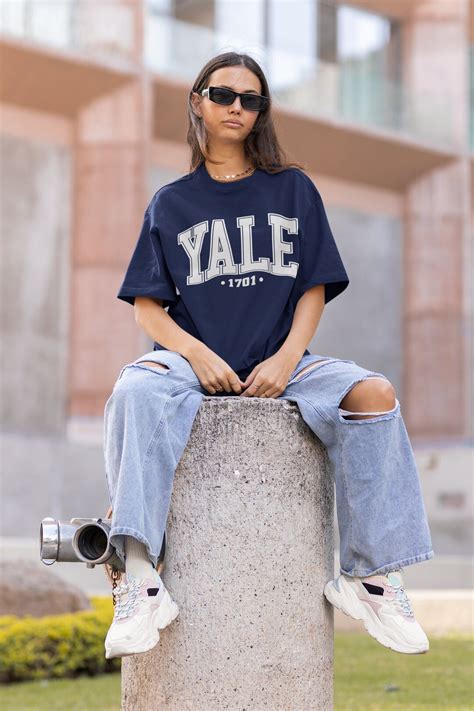 Yale 1701 Shirt, Yale University, Yale Shirt, Stylish Yale Shirt, College T-shirt - Etsy