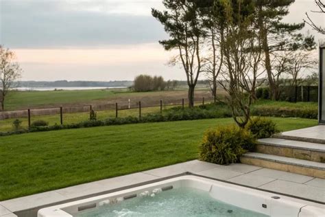 Inspiring Inground Hot Tub Ideas For Your Backyard