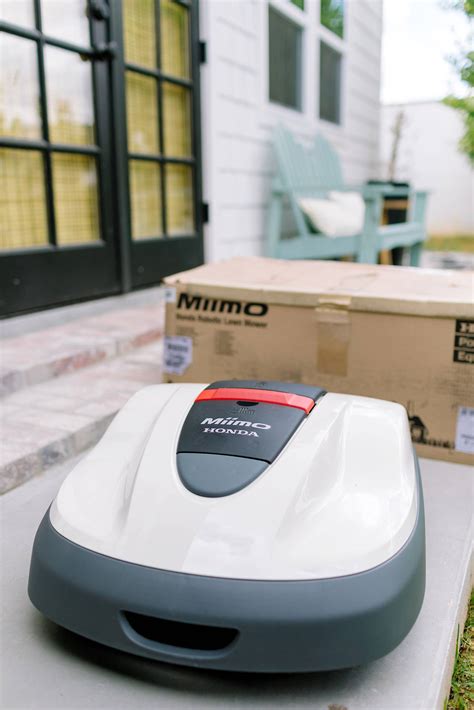 The Perfect Lawn With The Honda Miimo Robotic Lawn Mower Diana Elizabeth