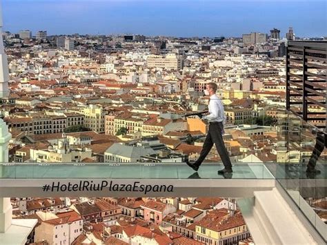 Ab Ar By Evalam Allows To Walk Through The Sky Of Madrid