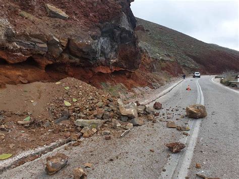 Σαντορίνη Ευρεία σύσκεψη για τις κατολισθήσεις με τον υπουργό