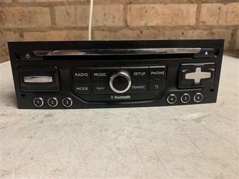 Peugeot 3008 Stereo Head Unit Radio CD Player AUX Media SATNAV