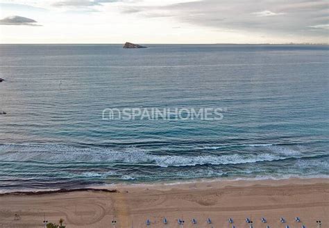 Renovated and Stylish Beachfront Apartments Benidorm Alicante