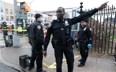 Brooklyn Verletzte durch Schüsse in New Yorker U Bahn Station