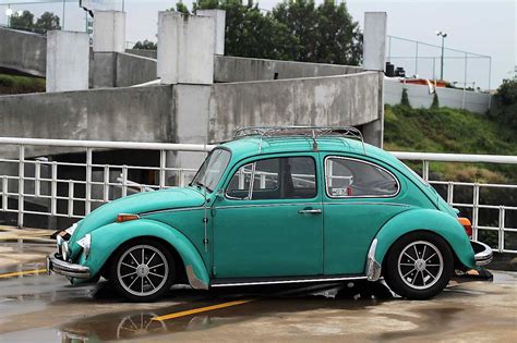 Vocho 75 modificado con estilo custom desde CDMX Vochomanía