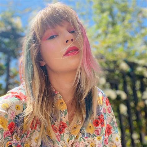 Taylor Swift Announces Surprise New Album Folklore