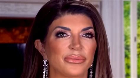 Teresa Giudice Warns That Someone Is Liking Nasty Tweets About Her Cast