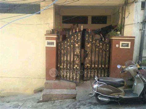 Banjara Hills Without Brokerage Semi Furnished Bhk Flat For Sale